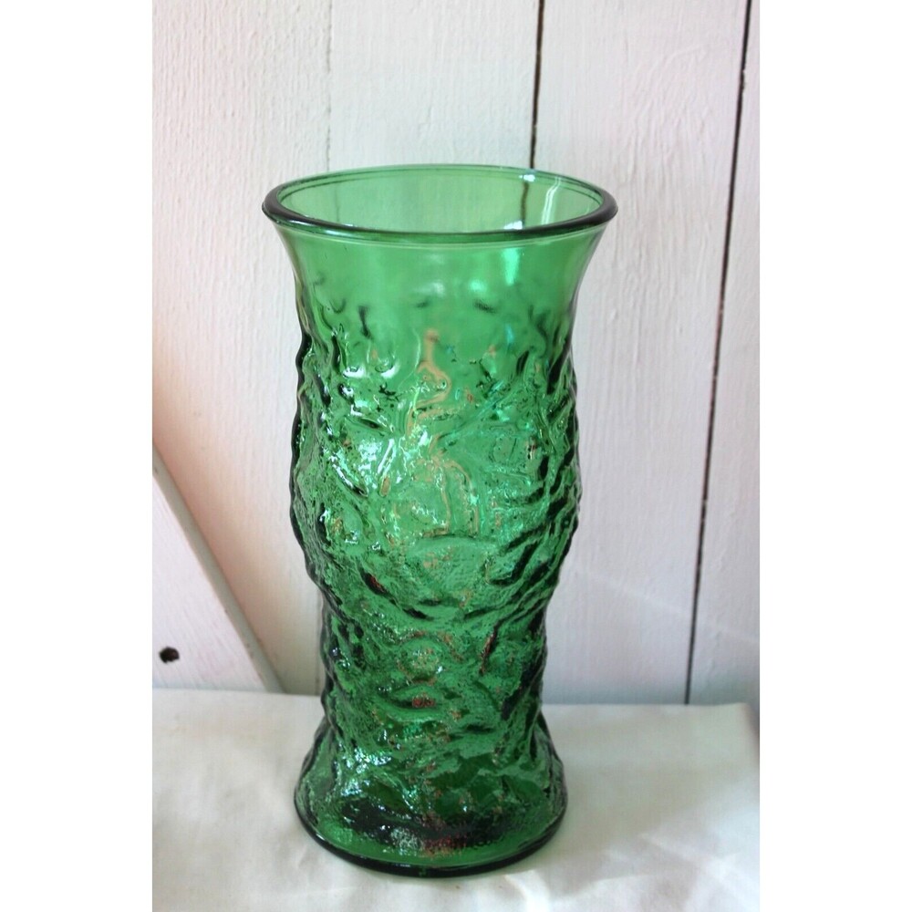 Hoosier Glass Emerald Green Vintage Crinkle Texture Vase, 9.75" Tall